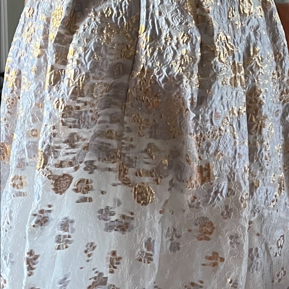 This dress was worn once to prom it has been altered to a size 12 beautiful